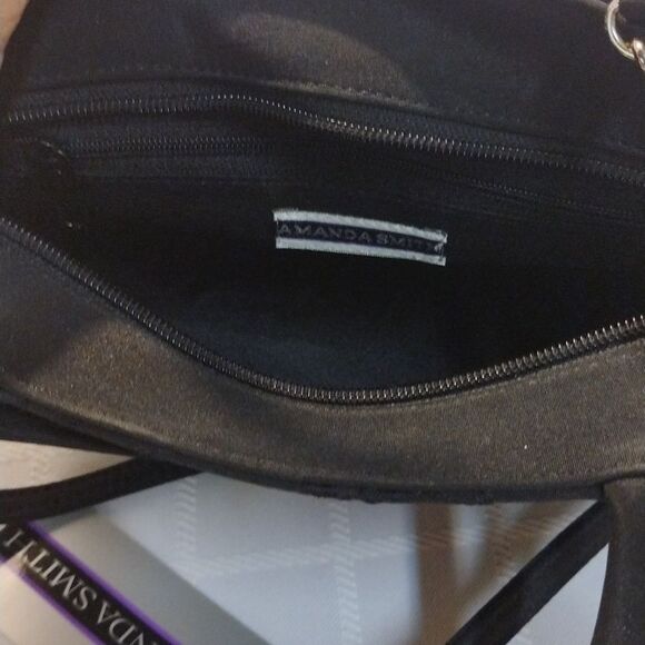 CONSIGNMENT! NWOT Amanda Smith Black Flower Patterned Cross Body Bag! - Picture 11 of 15